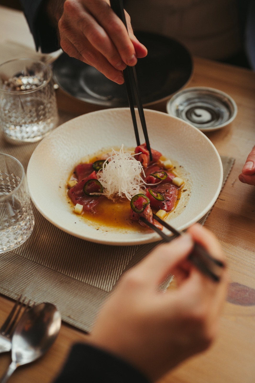 Nagami Nikkei interior or dish 4