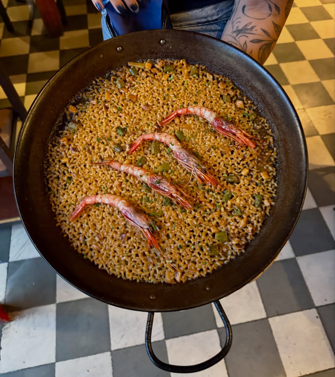 Patrón Lunares interior or dish 4