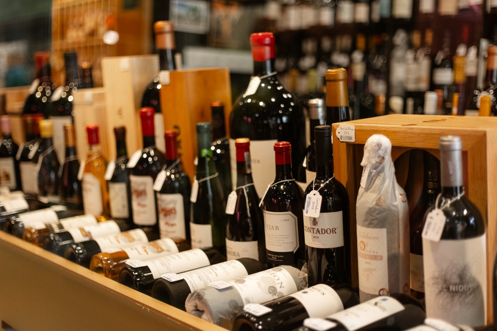 Sa Roteta Wine Shop interior or dish 5